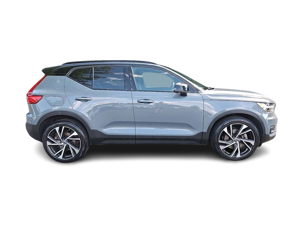Thumbnail: 2021 Volvo XC40 - 27
