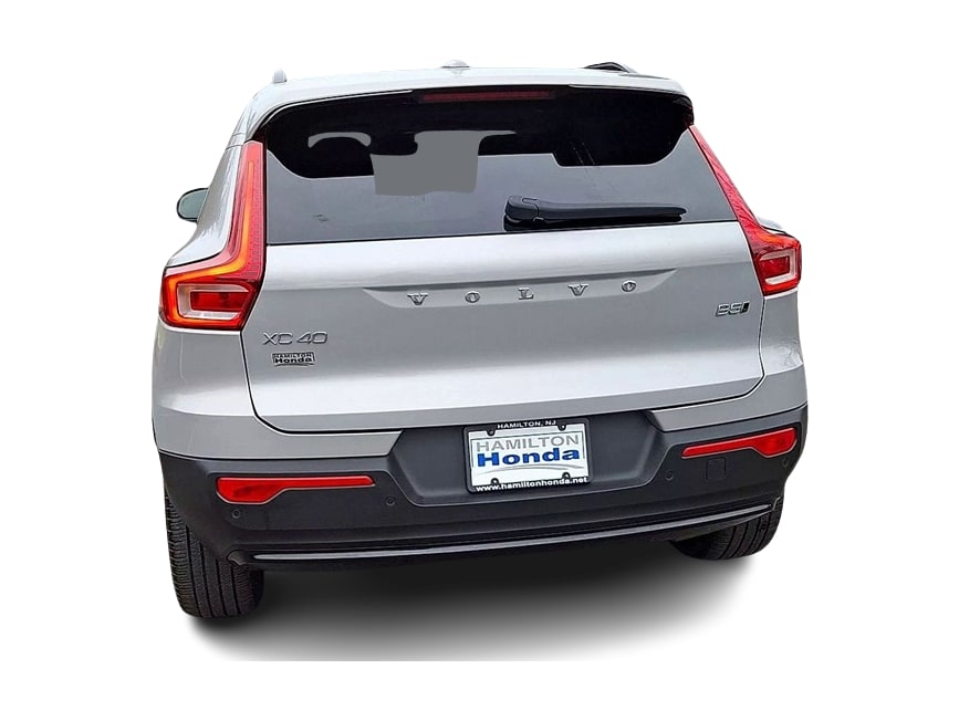 Thumbnail: 2023 Volvo XC40 - 5
