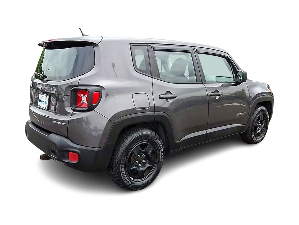 Thumbnail: 2016 Jeep Renegade - 17
