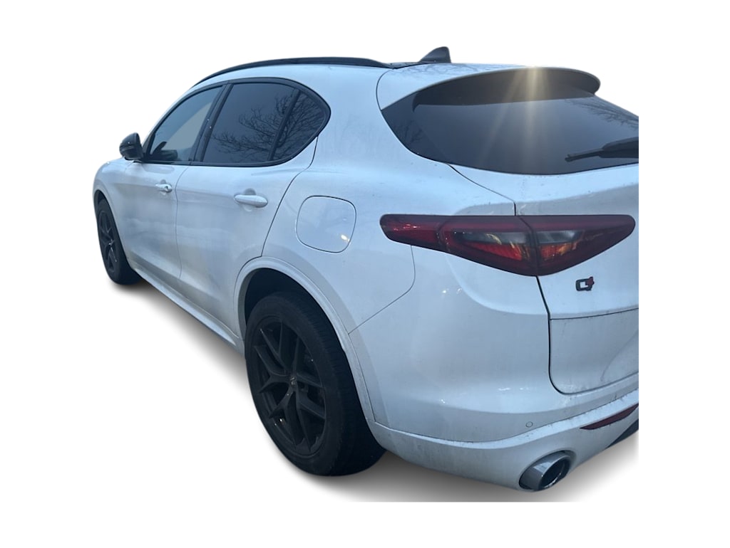 2021 Alfa Romeo Stelvio Ti 3