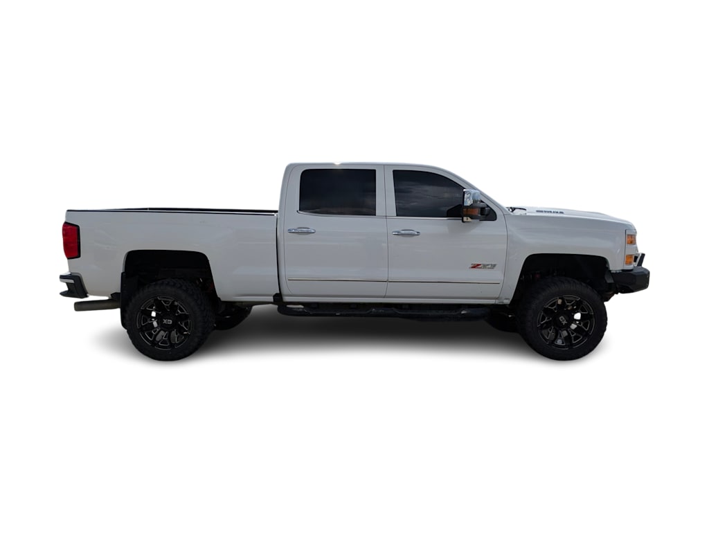 Thumbnail: 2018 Chevrolet Silverado 3500 - 19