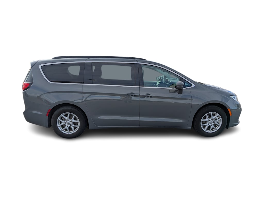 2022 Chrysler Pacifica Touring L 21