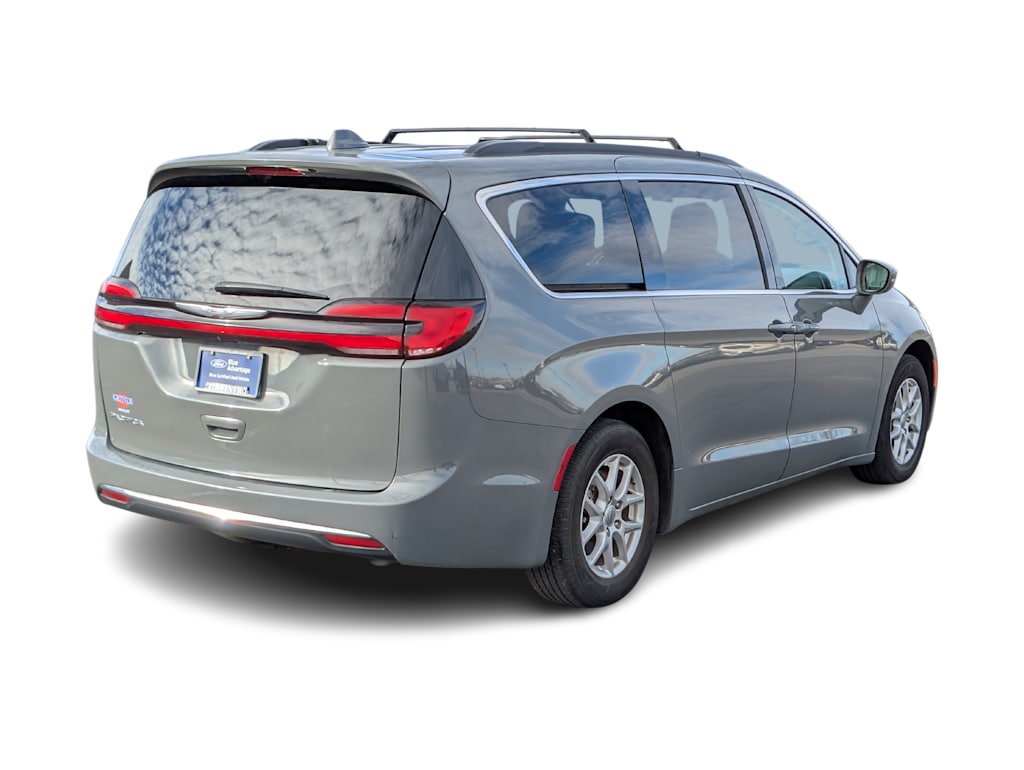 2022 Chrysler Pacifica Touring L 20