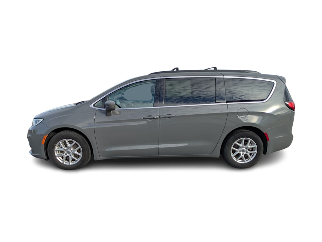 2022 Chrysler Pacifica Touring L 3