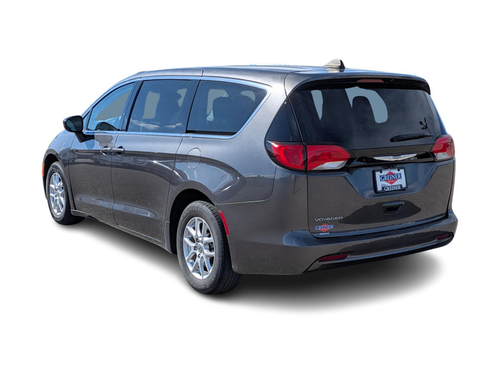 Thumbnail: 2023 Chrysler Voyager - 4