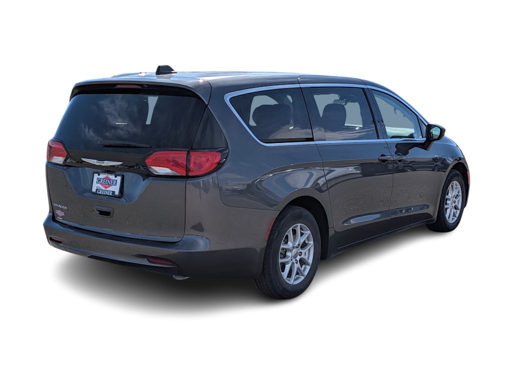 Thumbnail: 2023 Chrysler Voyager - 21