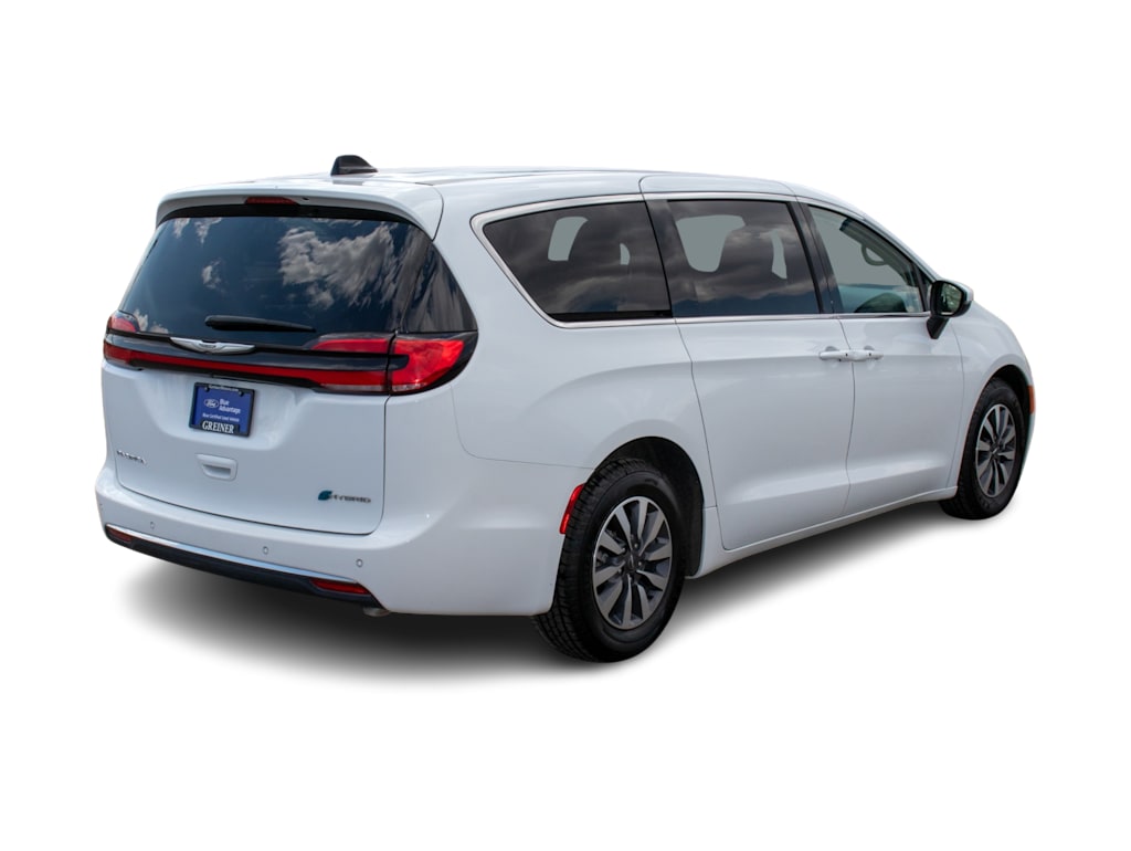 Thumbnail: 2023 Chrysler Pacifica - 20