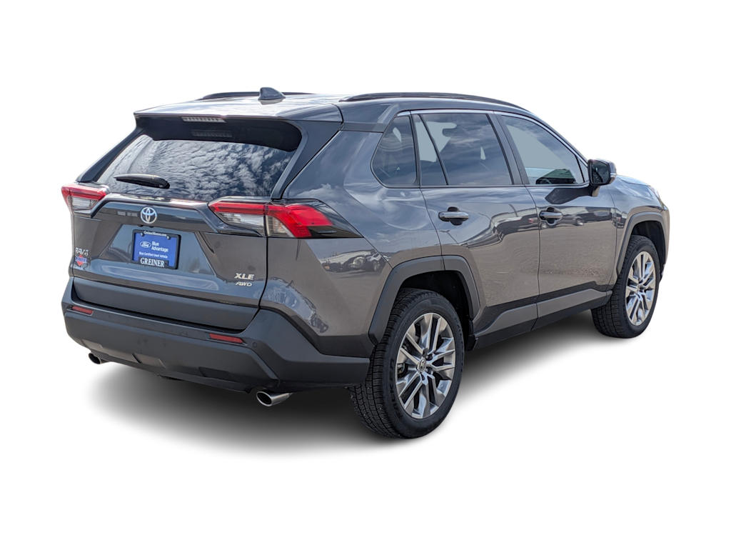 Thumbnail: 2023 Toyota RAV4 - 21