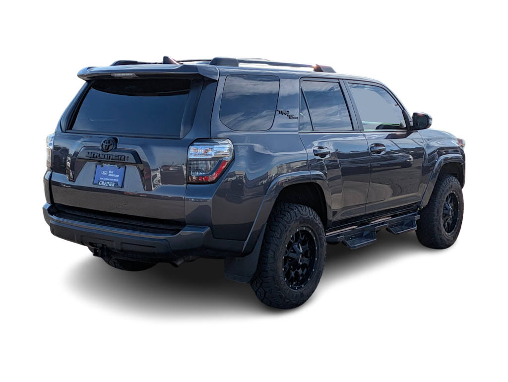 Thumbnail: 2023 Toyota 4Runner - 21