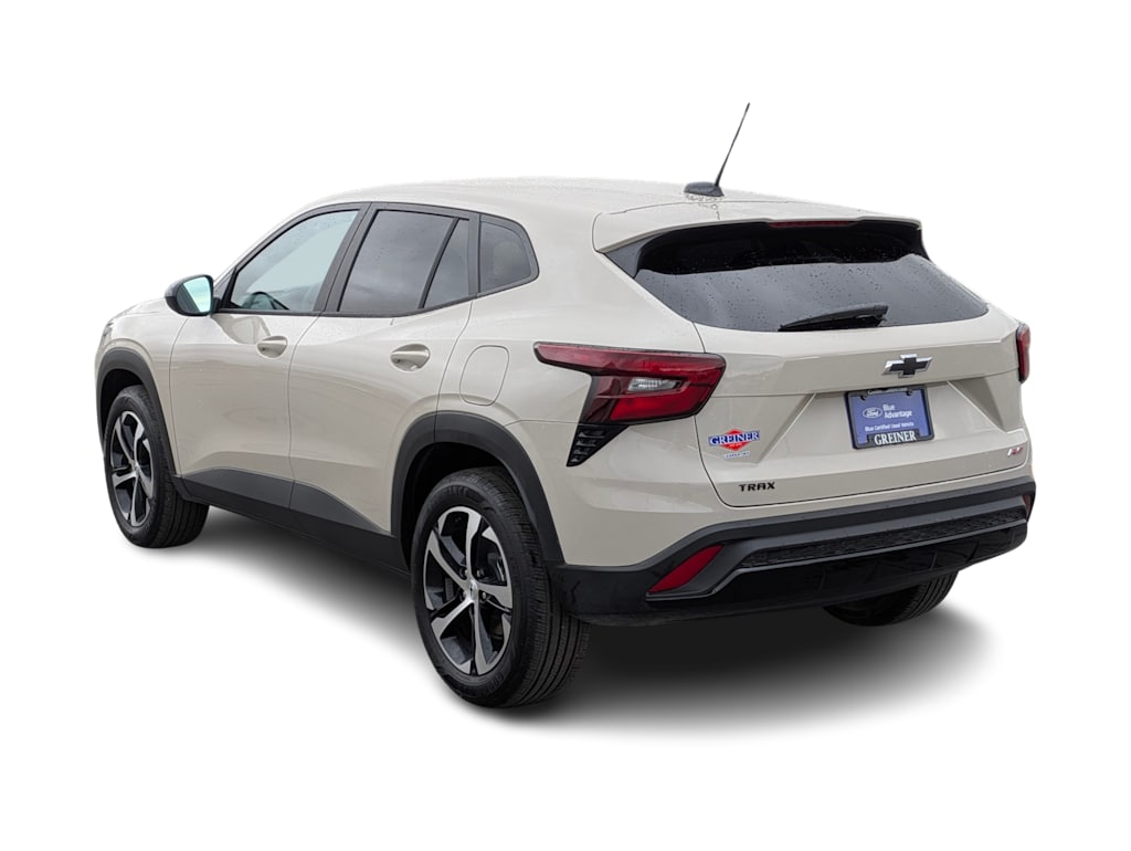 Thumbnail: 2026 Chevrolet Trax - 4