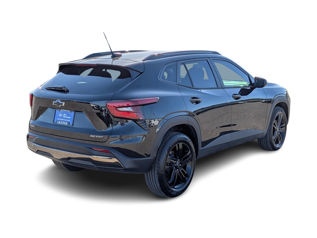 Thumbnail: 2026 Chevrolet Trax - 20