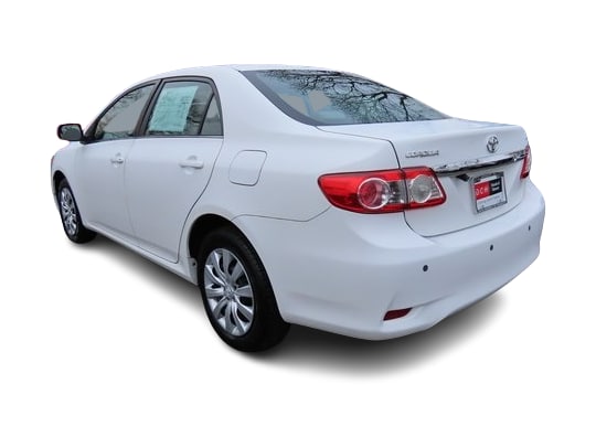 2013 Toyota Corolla LE 4