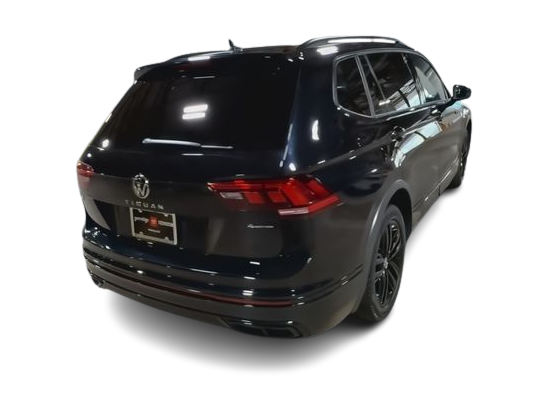 Thumbnail: 2022 Volkswagen Tiguan - 21