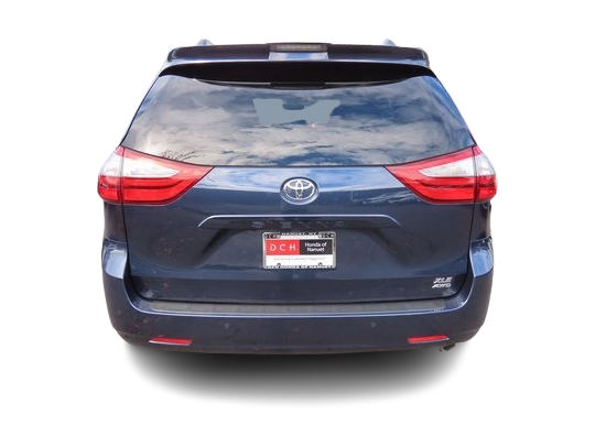 Thumbnail: 2019 Toyota Sienna - 6