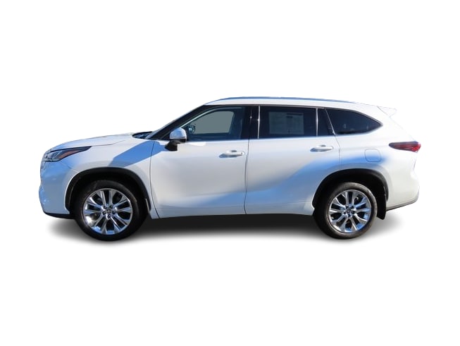 Thumbnail: 2024 Toyota Highlander - 3