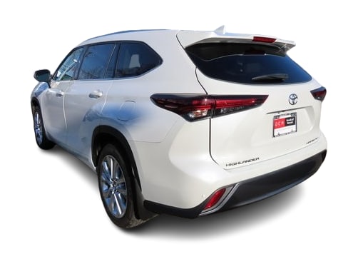 Thumbnail: 2024 Toyota Highlander - 4