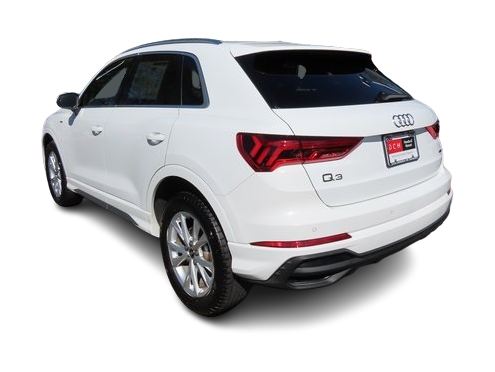 Thumbnail: 2023 Audi Q3 - 4