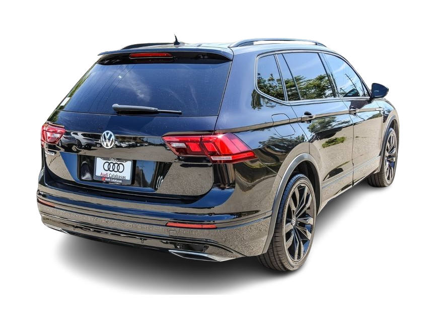 Thumbnail: 2021 Volkswagen Tiguan - 17