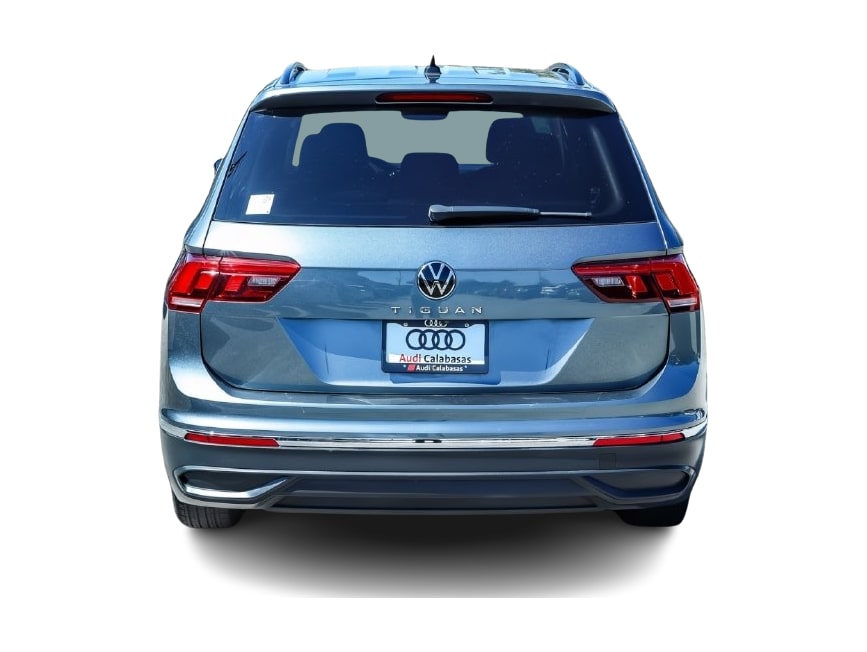Thumbnail: 2023 Volkswagen Tiguan - 4