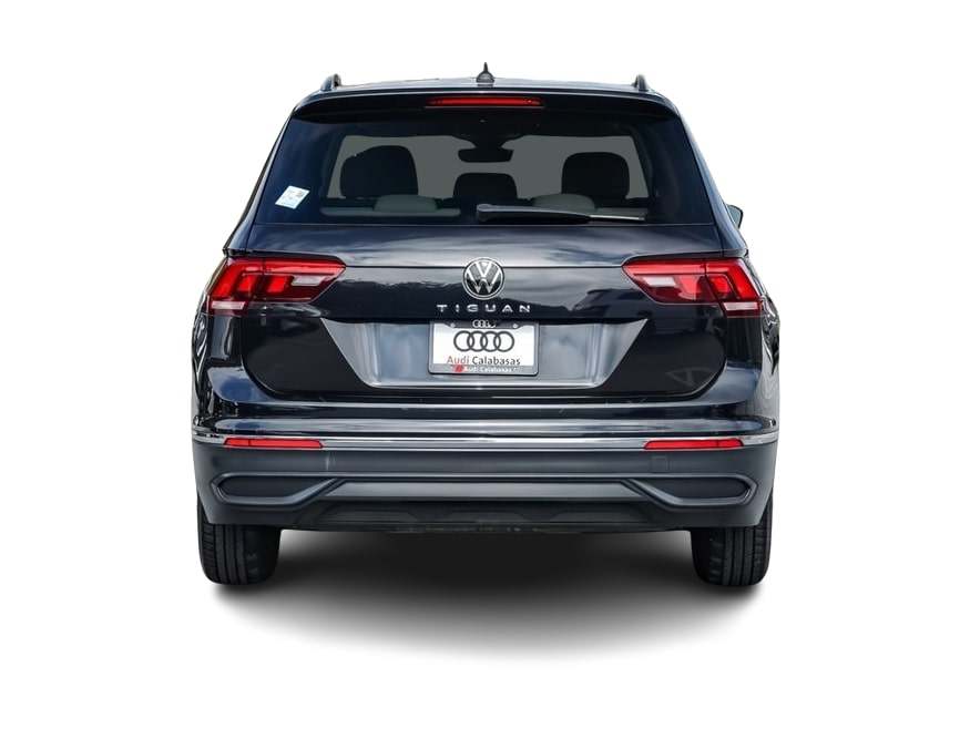 Thumbnail: 2023 Volkswagen Tiguan - 4