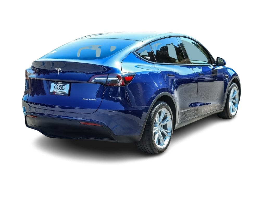 Thumbnail: 2023 Tesla Model Y - 16