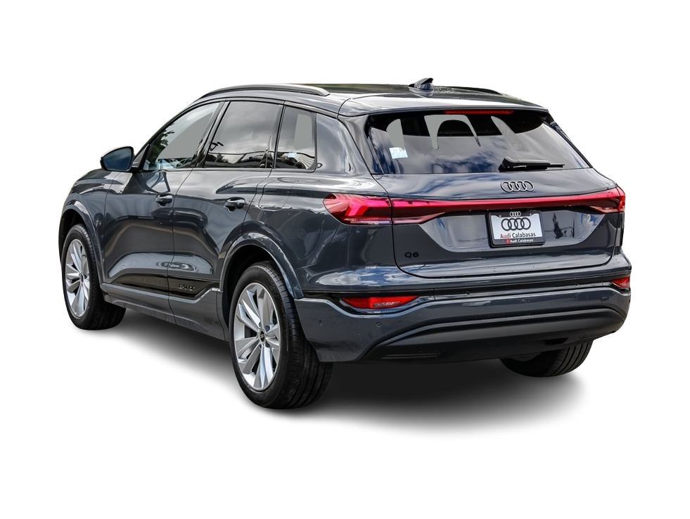 Thumbnail: 2025 Audi Q6 e-tron - 3