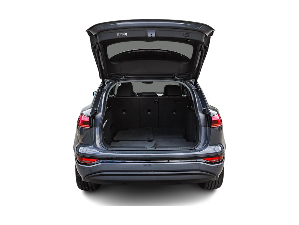 Thumbnail: 2025 Audi Q6 e-tron - 12