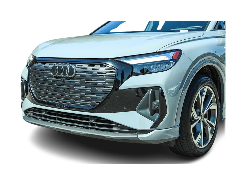 Thumbnail: 2023 Audi Q4 e-tron - 21