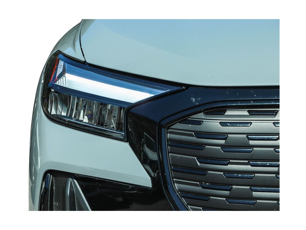 Thumbnail: 2023 Audi Q4 e-tron - 22