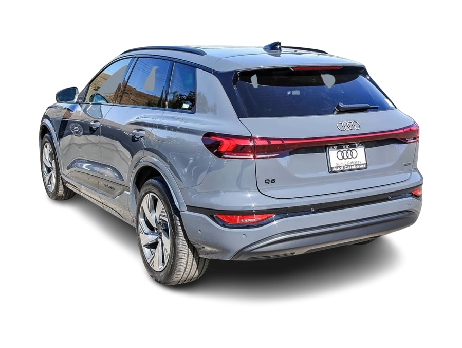 Thumbnail: 2025 Audi Q6 e-tron - 3