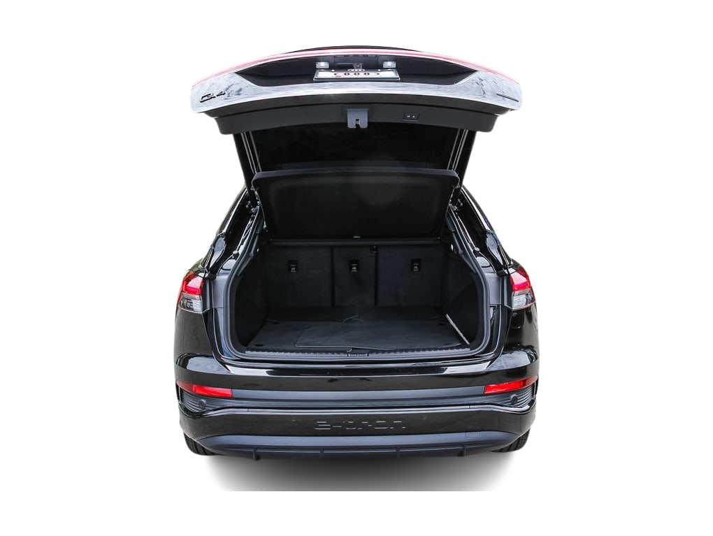 Thumbnail: 2022 Audi Q4 e-tron - 15