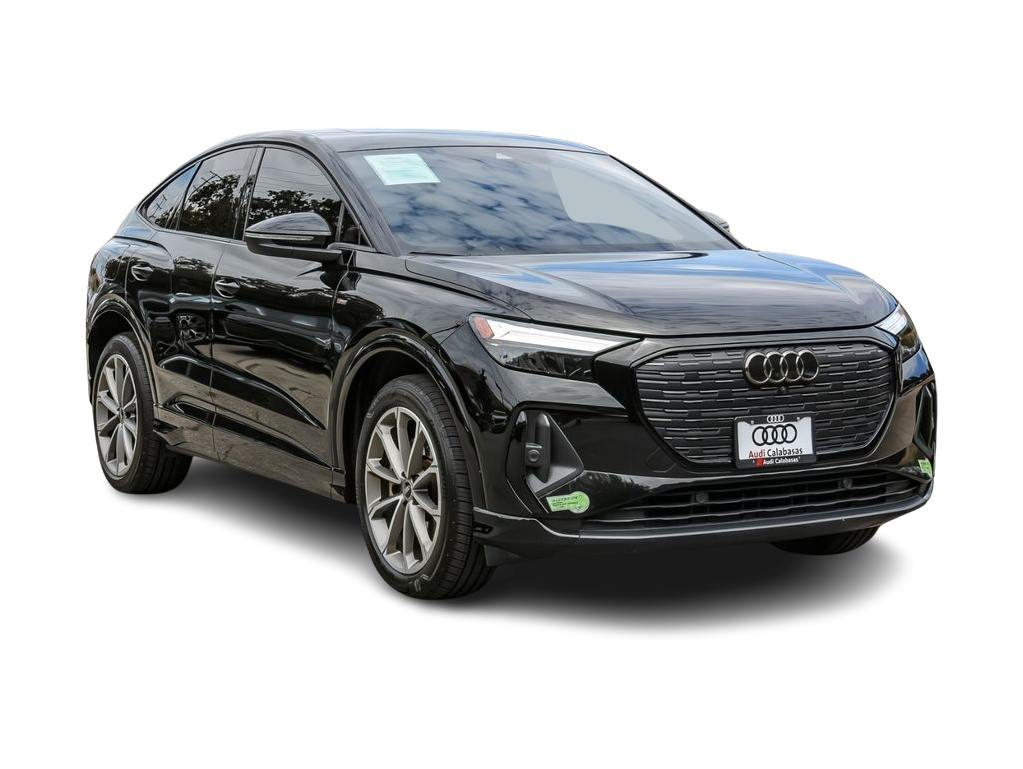 Thumbnail: 2022 Audi Q4 e-tron - 18