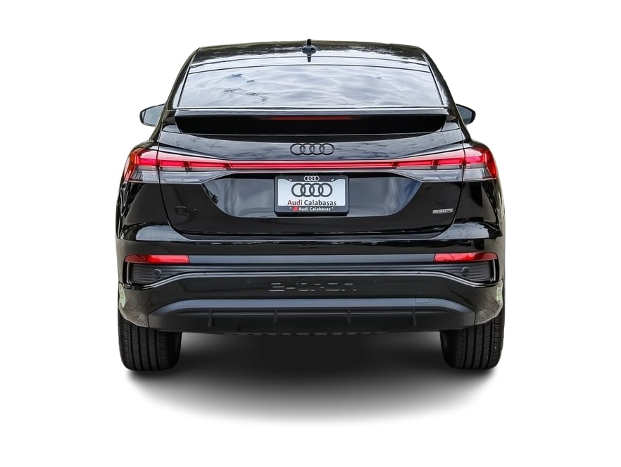 Thumbnail: 2022 Audi Q4 e-tron - 4