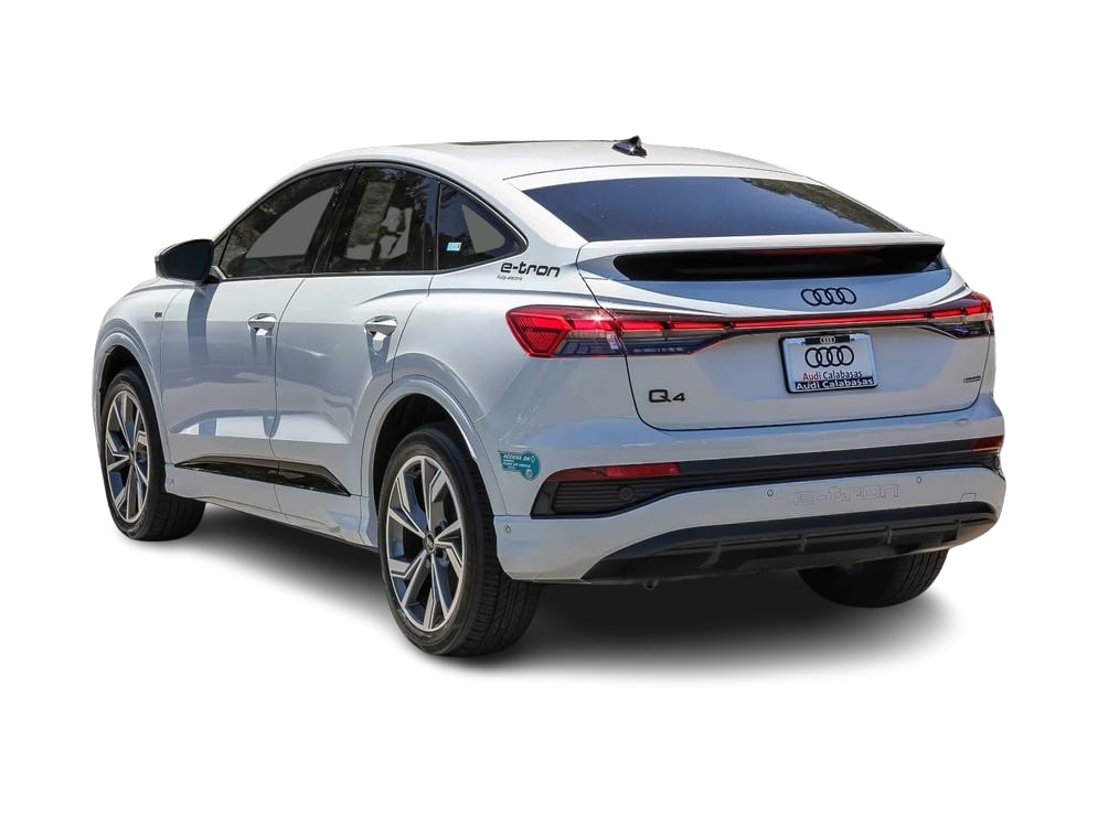 Thumbnail: 2023 Audi Q4 e-tron - 3