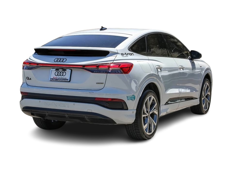 Thumbnail: 2023 Audi Q4 e-tron - 17