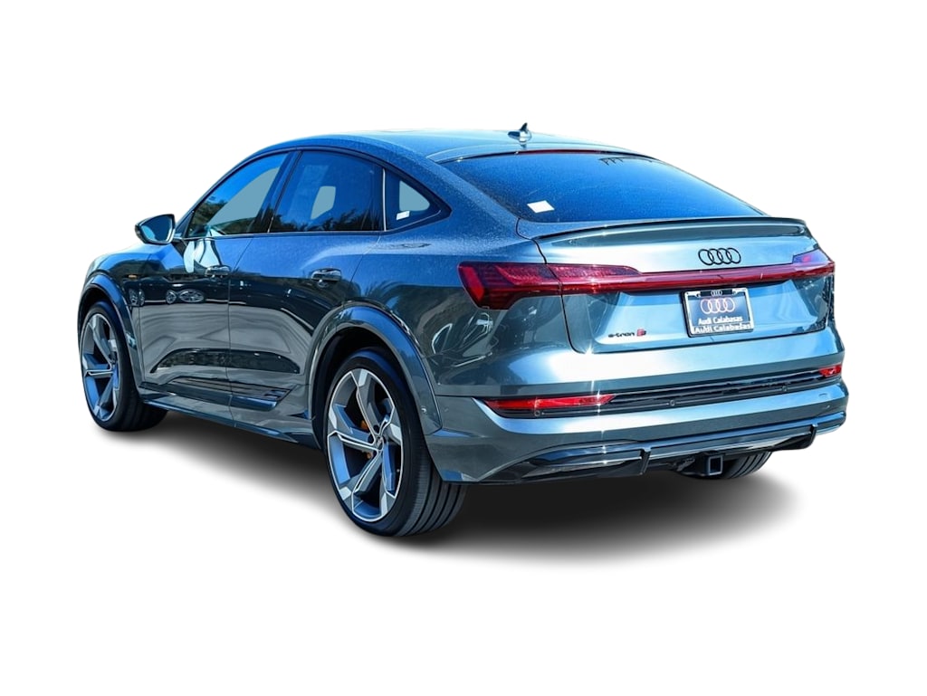 Thumbnail: 2023 Audi e-tron S - 3