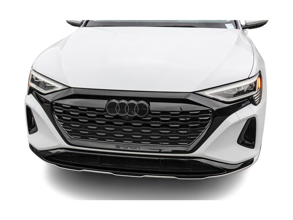 Thumbnail: 2024 Audi Q8 e-tron - 20