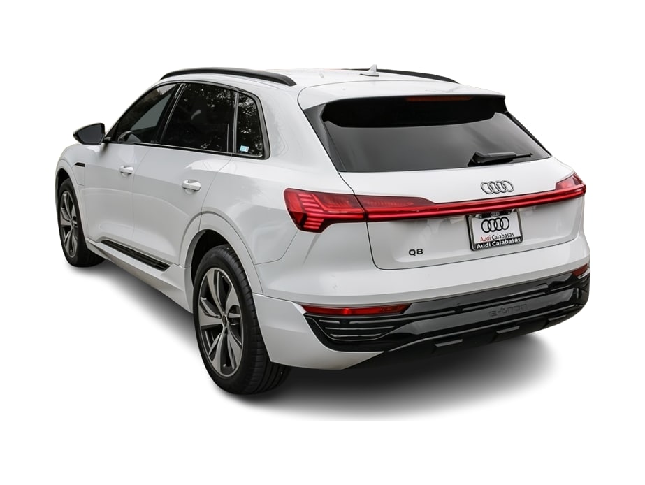 Thumbnail: 2024 Audi Q8 e-tron - 3