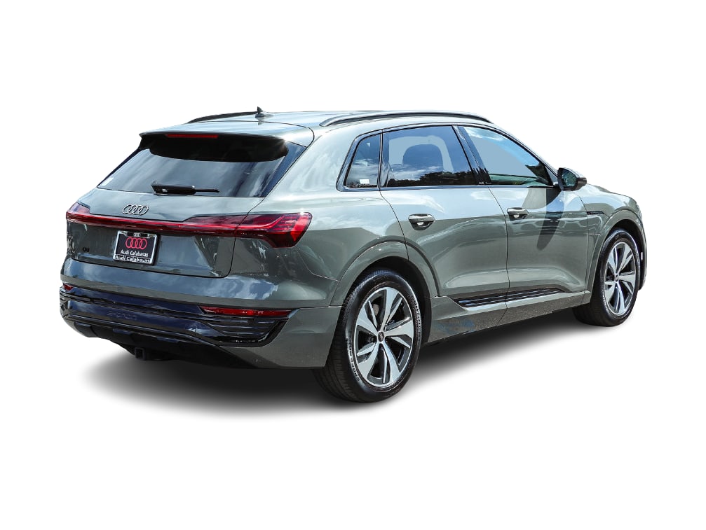 Thumbnail: 2024 Audi Q8 e-tron - 18