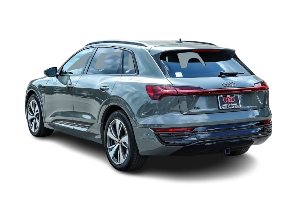 Thumbnail: 2024 Audi Q8 e-tron - 4