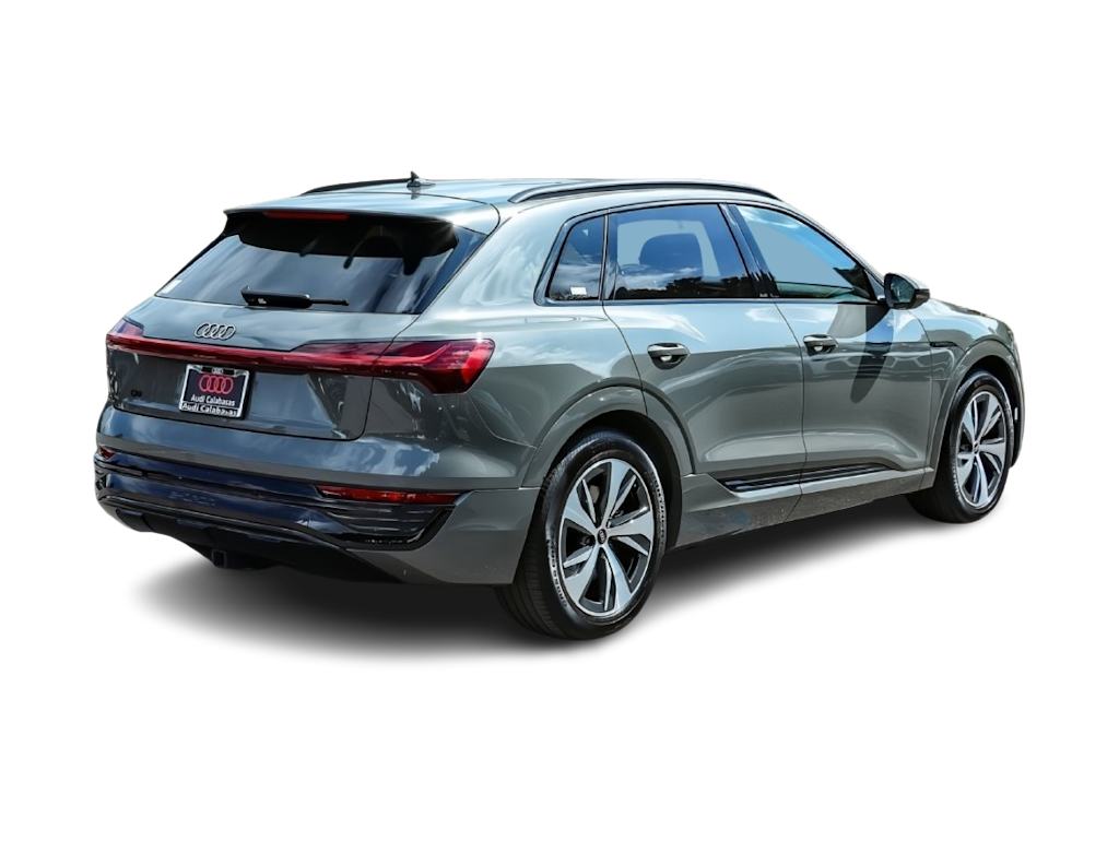 Thumbnail: 2024 Audi Q8 e-tron - 19