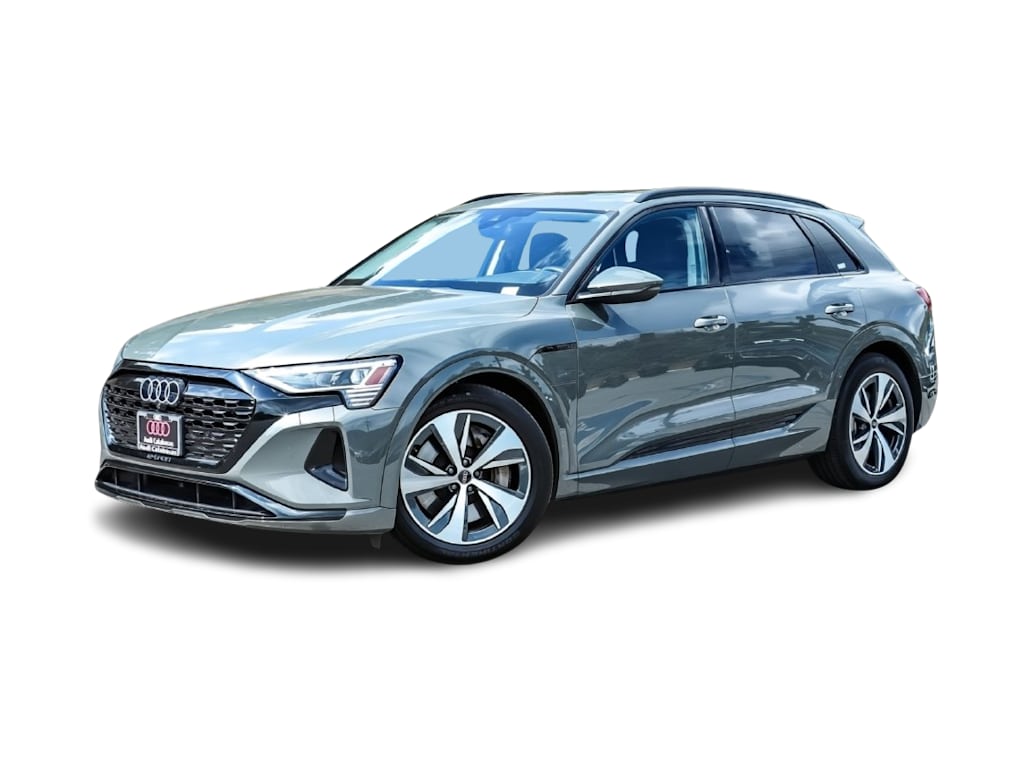 Thumbnail: 2024 Audi Q8 e-tron - 3