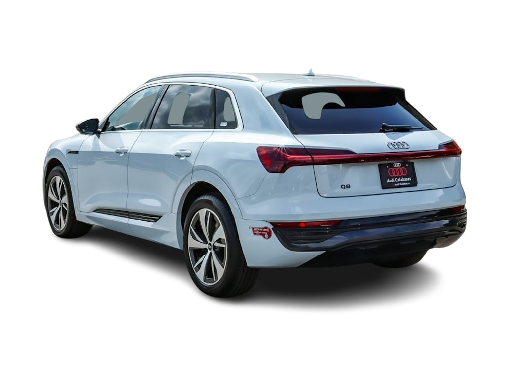 Thumbnail: 2024 Audi Q8 e-tron - 4