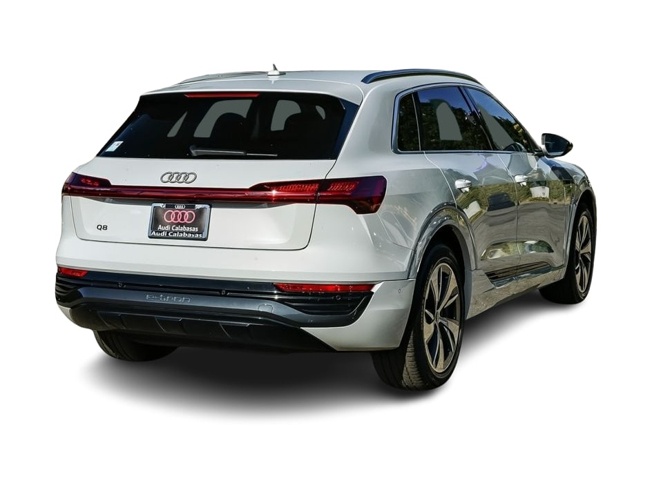Thumbnail: 2024 Audi Q8 e-tron - 18