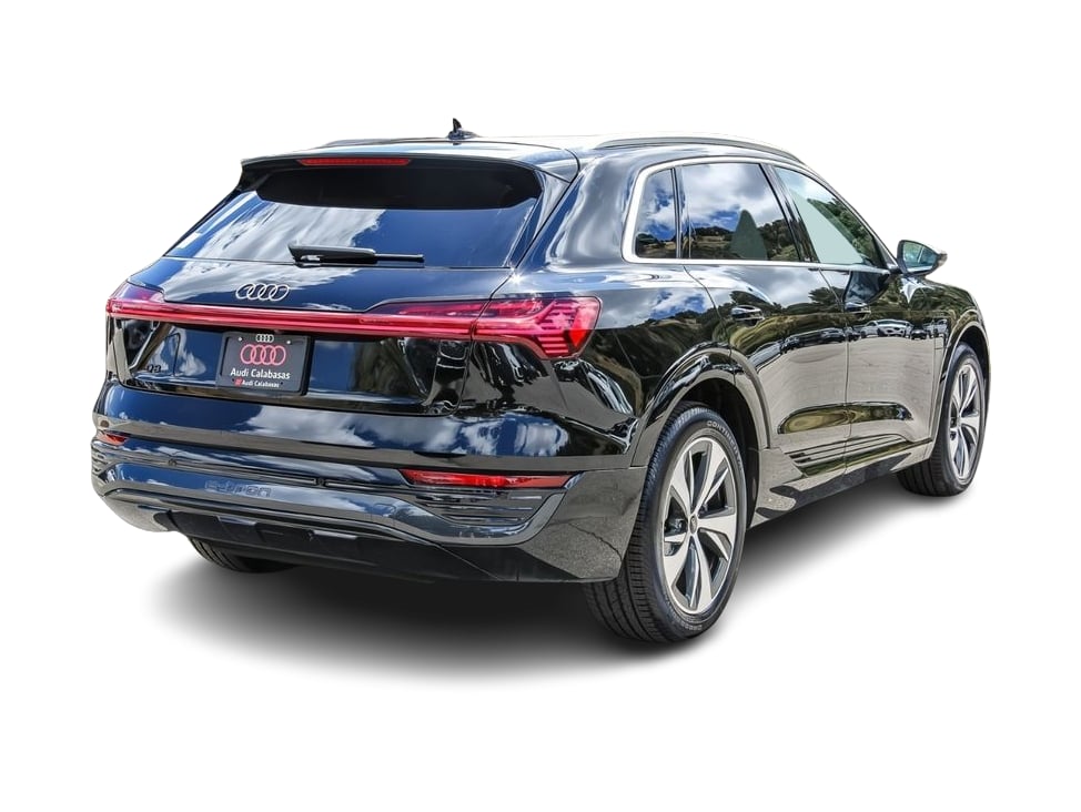 Thumbnail: 2024 Audi Q8 e-tron - 17