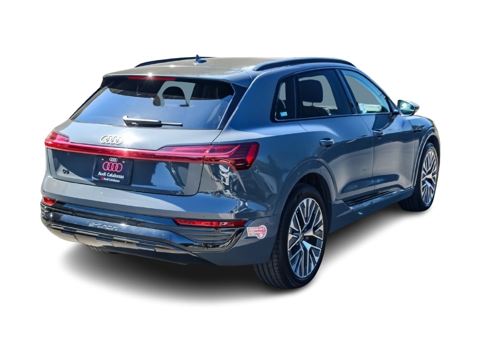 Thumbnail: 2024 Audi Q8 e-tron - 18