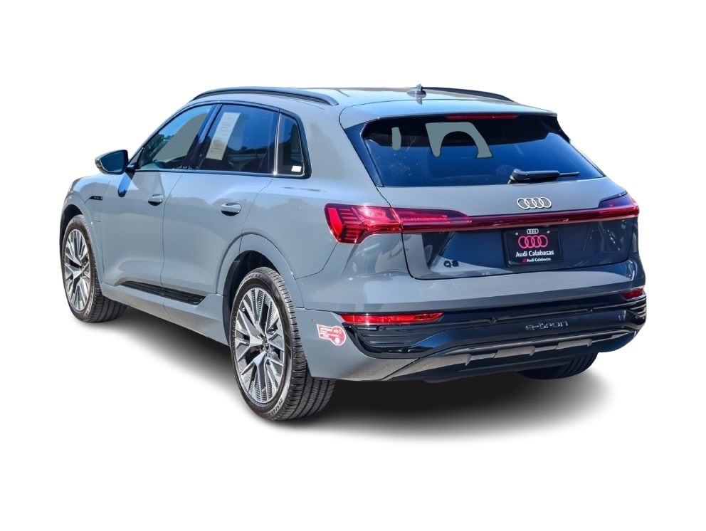 Thumbnail: 2024 Audi Q8 e-tron - 3