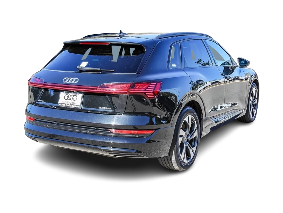 Thumbnail: 2023 Audi e-tron - 18