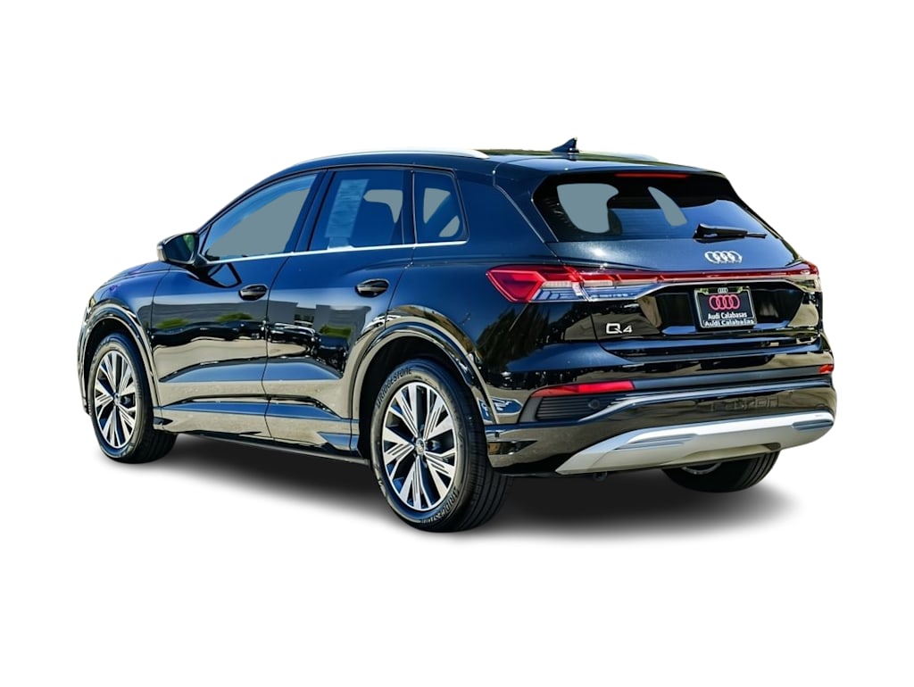 Thumbnail: 2023 Audi Q4 e-tron - 3