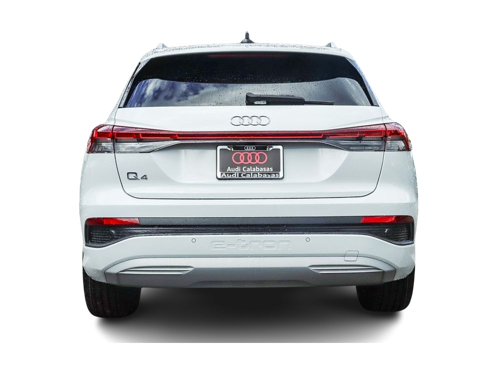 Thumbnail: 2023 Audi Q4 e-tron - 4